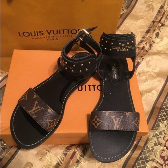 🔥LOUIS VUITTON NOMAD SANDALS 🔥 - Picture 2 of 4